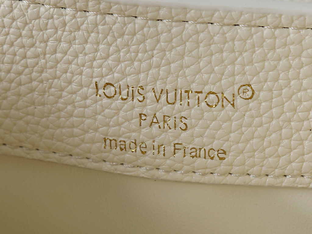 Fashion Shoulder Bag for Women 21x13.6x8cm LEM460