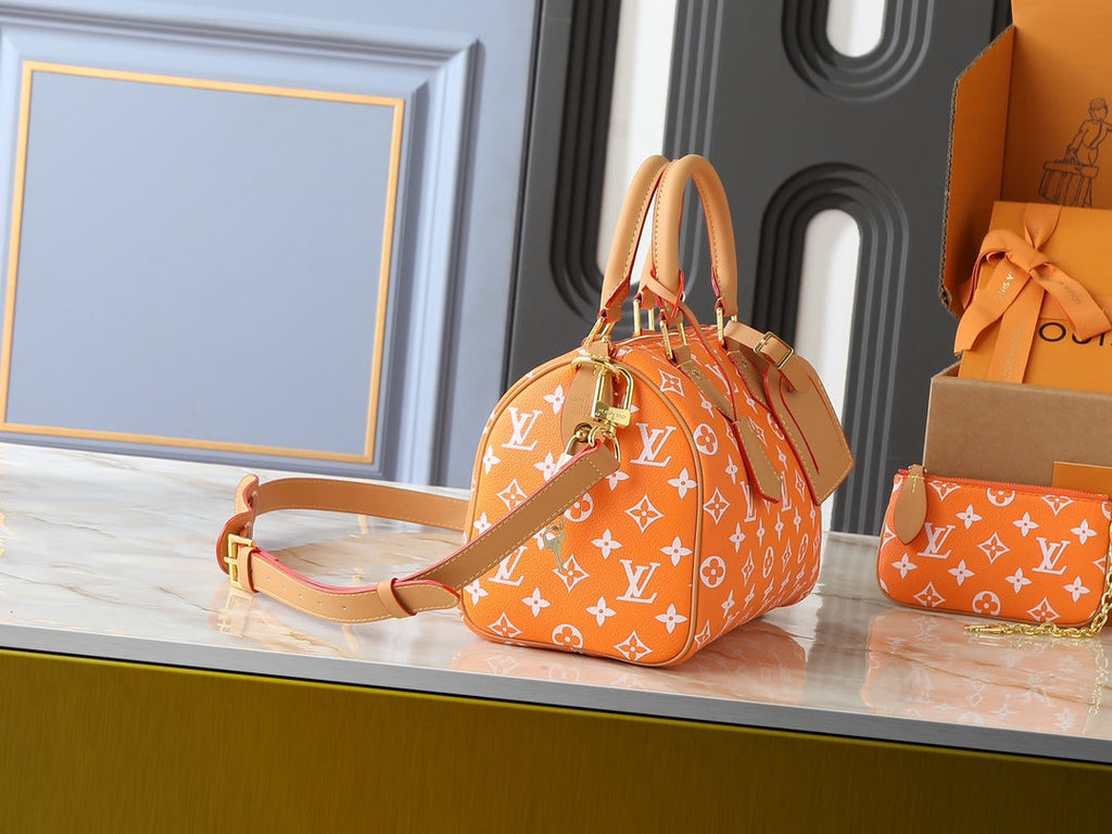 Designer Crossbody Bag for Women 25.0x15.0x15.0cm LEM341