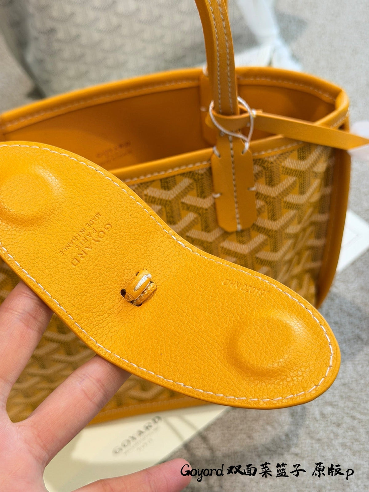 Luxury Crossbody Bag for Women 20cm GoEM02
