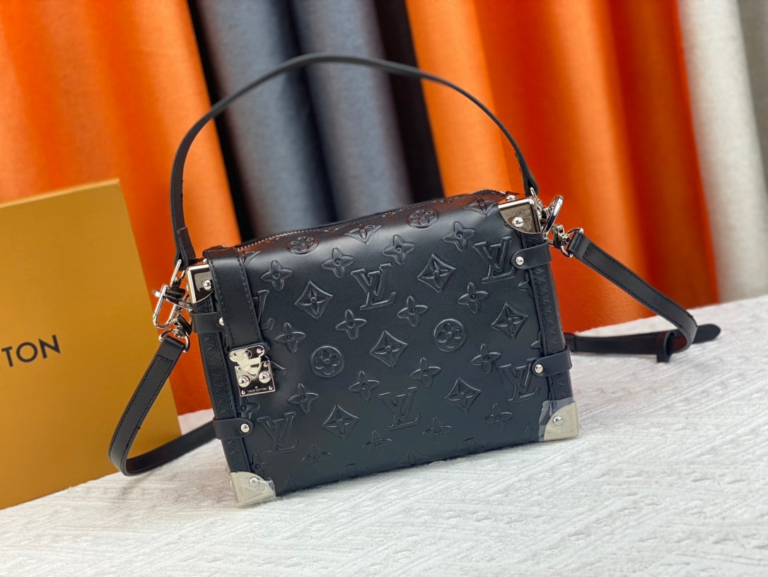 Black Bag for Women 21x14x6cm LEM107