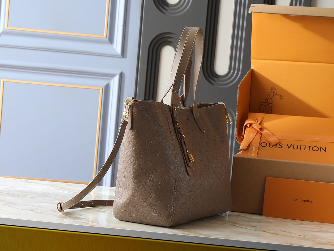 Designer Crossbody Bag for Women LEM297