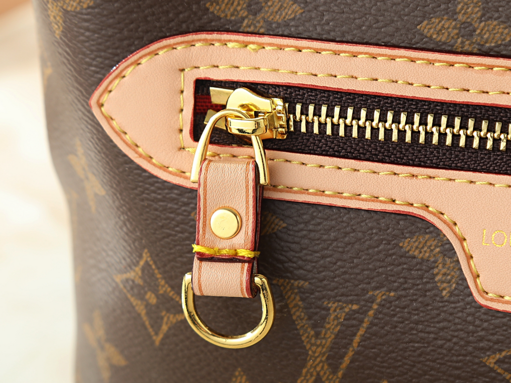 Fashion Handbag for Women 25*22*10cm LEM412