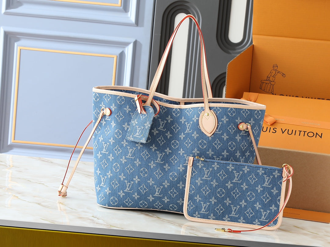 Designer Crossbody Bag for Women 31.0x28.0x14.0cm LEM278