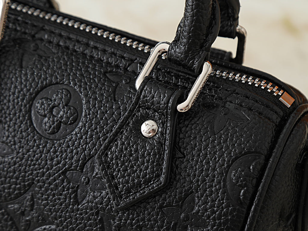 Designer Crossbody Bag for Women 16x10x7.5cm LEM338