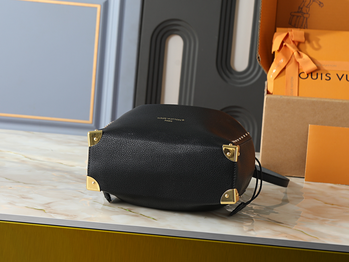 Fashion Handbag for Women 23x27x8cm LEM406