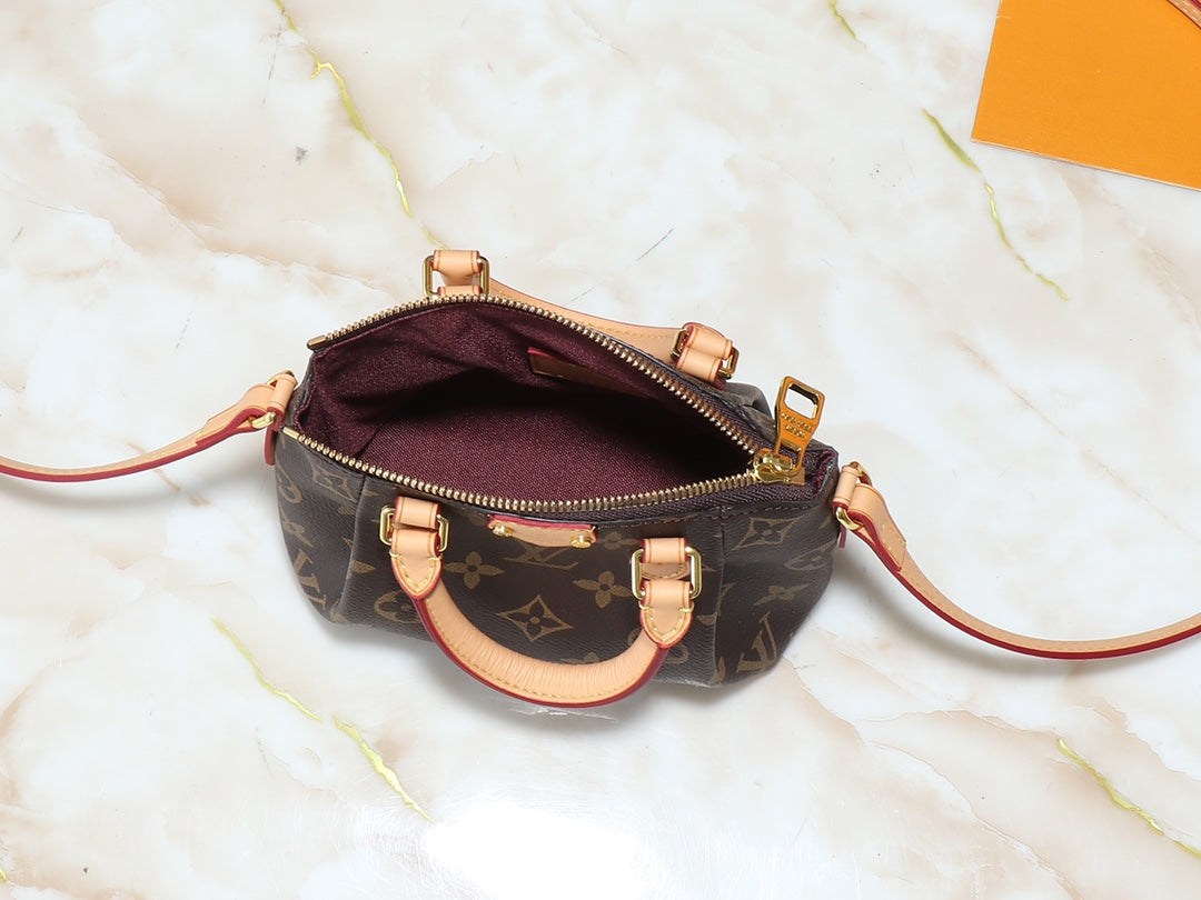Designer Brown Shoulder Bag for Women 17x11x6cm LEM246