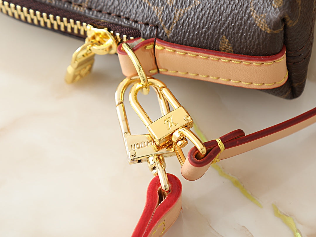 Designer Crossbody Bag for Women 24.5x17x4.5cm LEM339