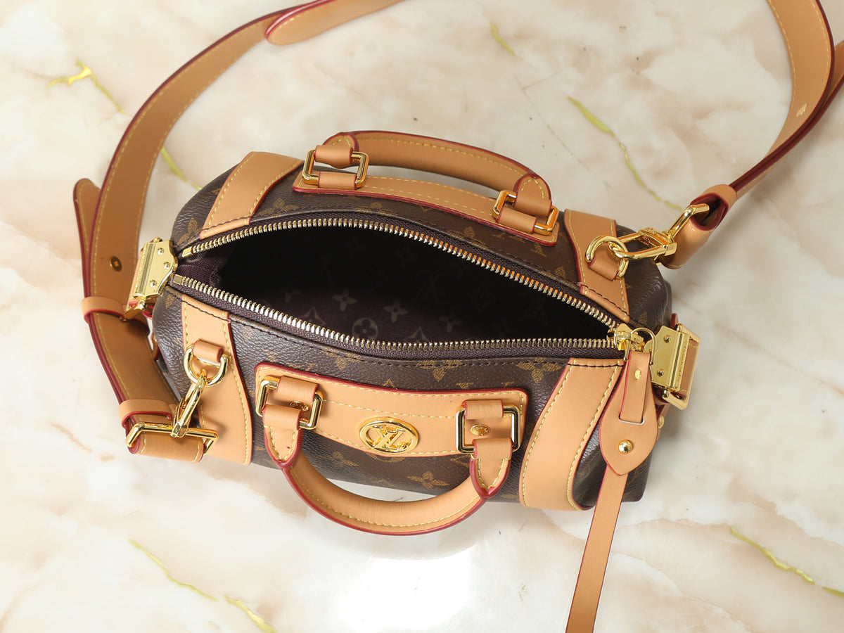 Designer Shoulder Bag for Women 23x10x10cm LEM417