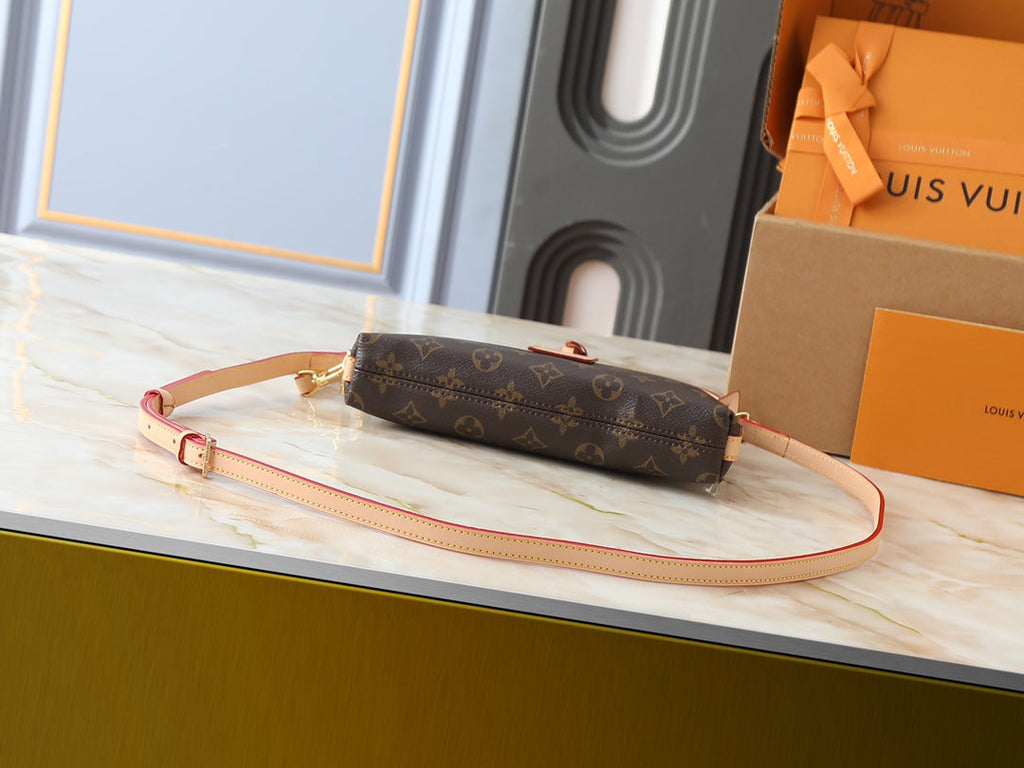Designer Crossbody Bag for Women 24.5x17x4.5cm LEM339