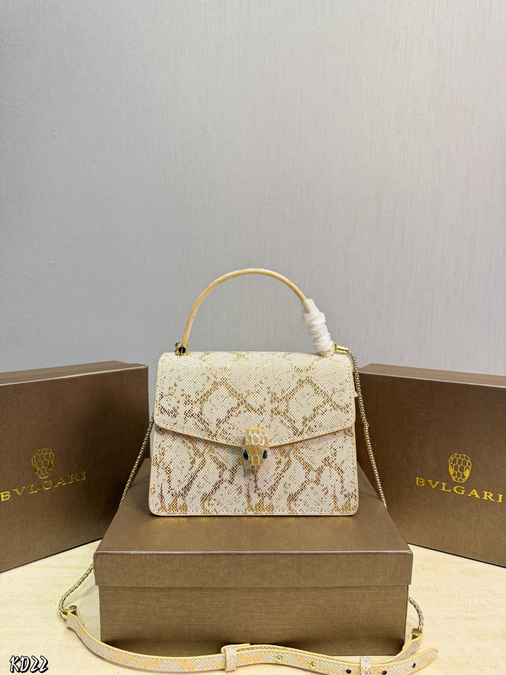 Black/White Handbag for Women 21*16cm BEM38