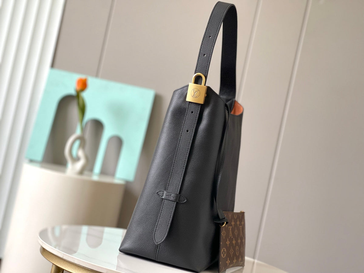 Genuine Leather Crossbody Bag for Women 28x16x24cm LEM346