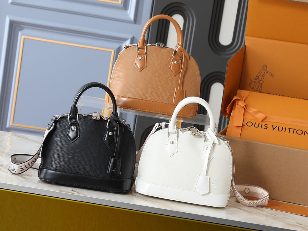 Designer Leather Shoulder Bag for Women 23.5x17.5x11.5cm LEM281Tote