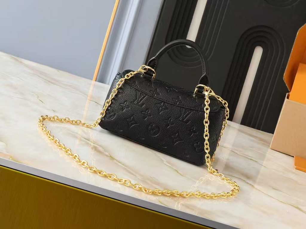 Black Handbag for Women 12.5x6x21cm LEM456