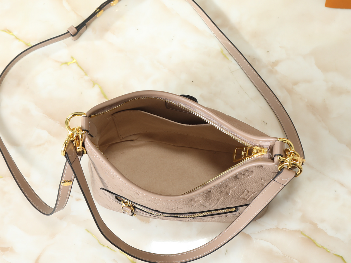 Fashion Handbag for Women 25*22*10cm LEM412