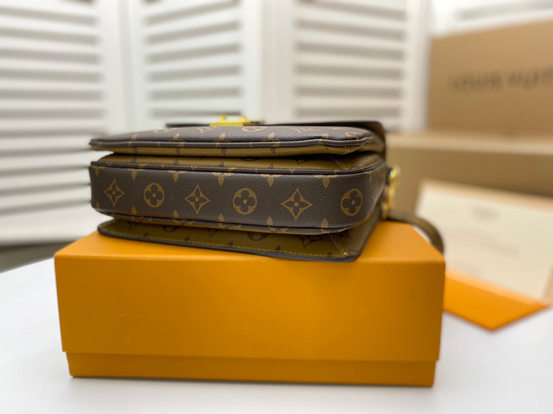Fashion Bag for Women 25x19x9cm LEM32