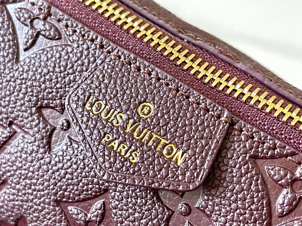 Genuine Leather Crossbody Bag for Women 27x22x10.5cm LEM354
