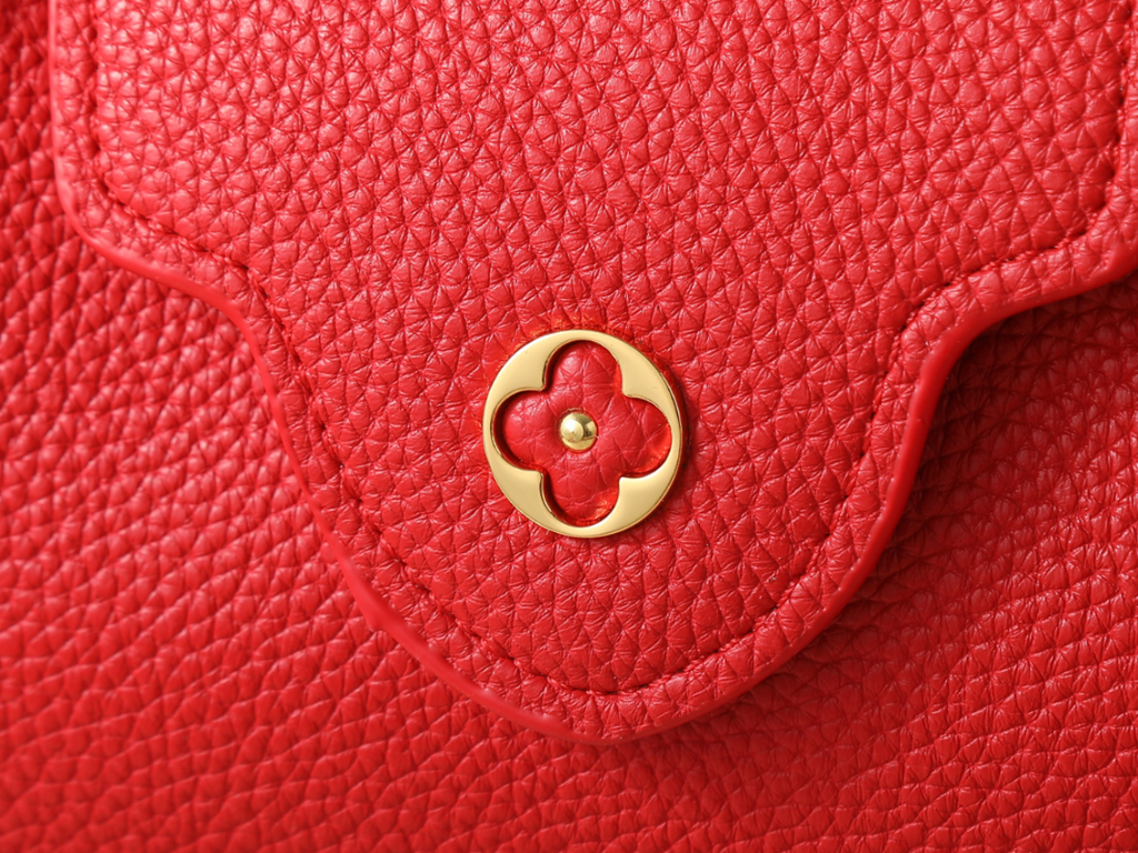 Designer Shoulder Bag for Women 22cm LEM410