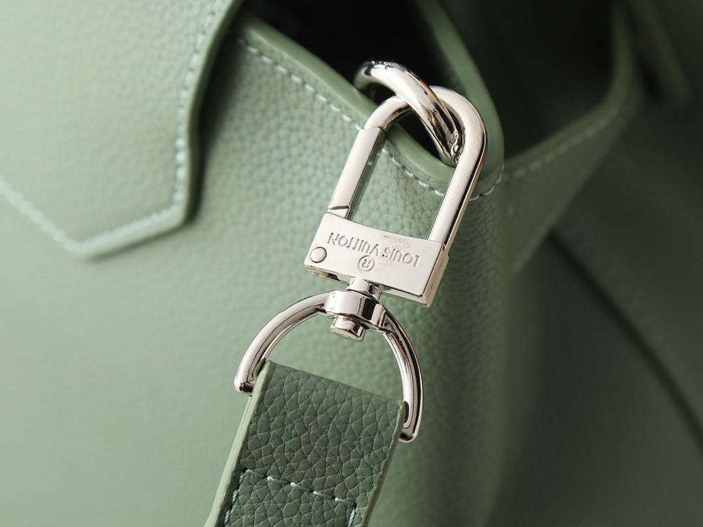 Designer Shoulder Bag for Women LEM298