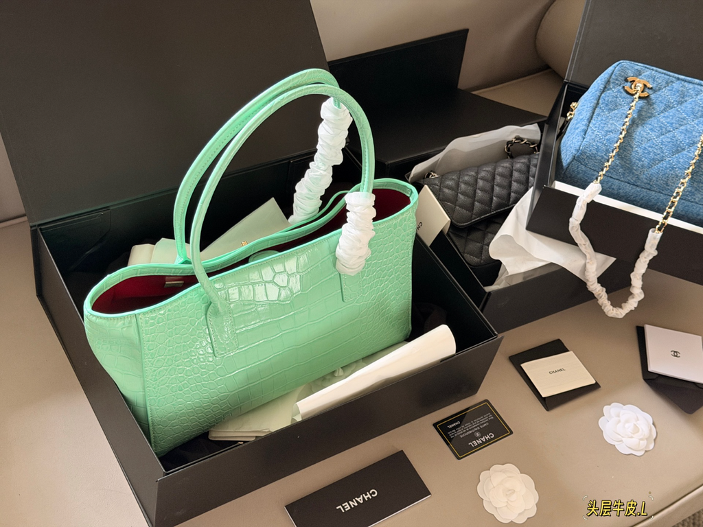 Green Handbag for Women 35*22cm CEM290