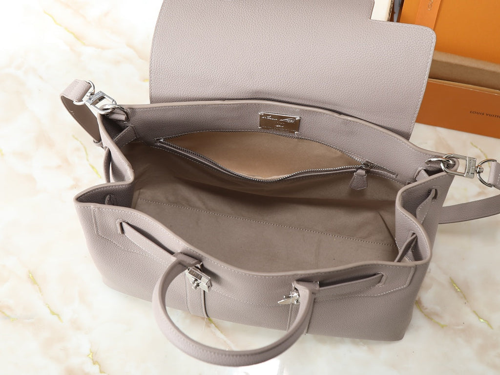 Designer Shoulder Bag for Women LEM298