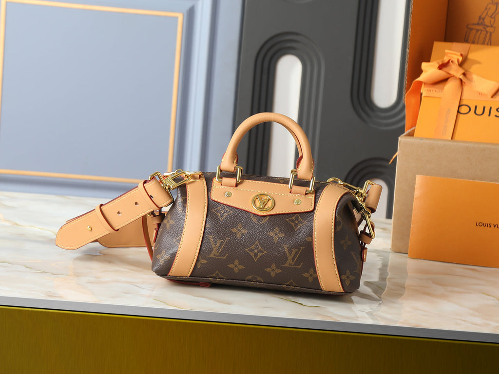 Designer Shoulder Bag for Women 23x10x10cm LEM417
