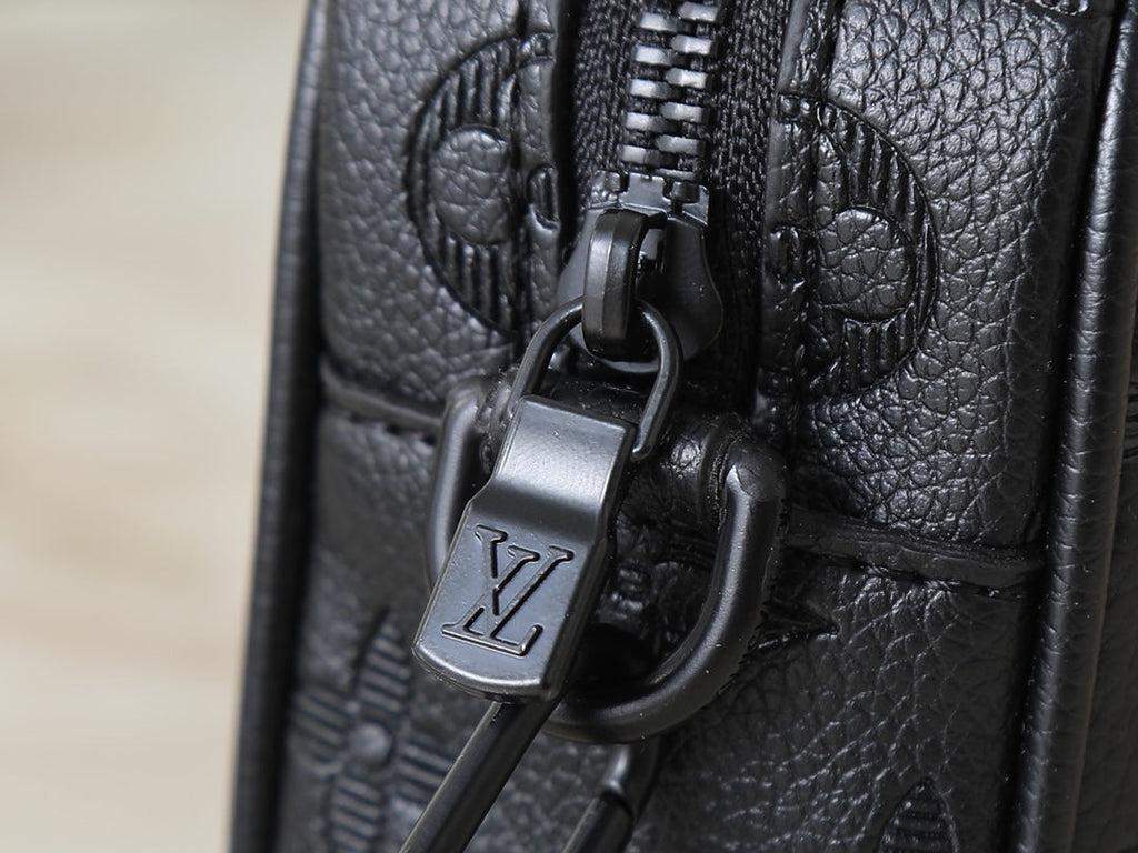 Black Bag for Women 20*13*6.5cm LEM334
