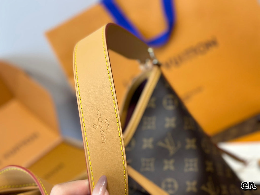 Fashion Bag for Women 29*24cm LEM198