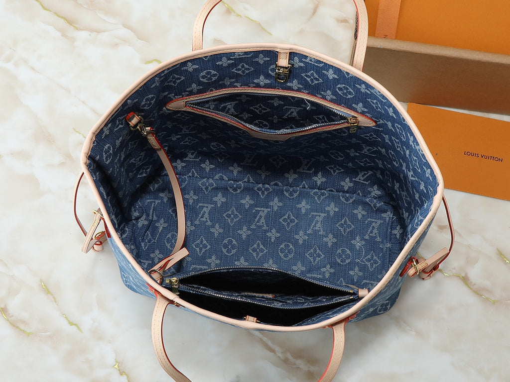 Designer Crossbody Bag for Women 31.0x28.0x14.0cm LEM278
