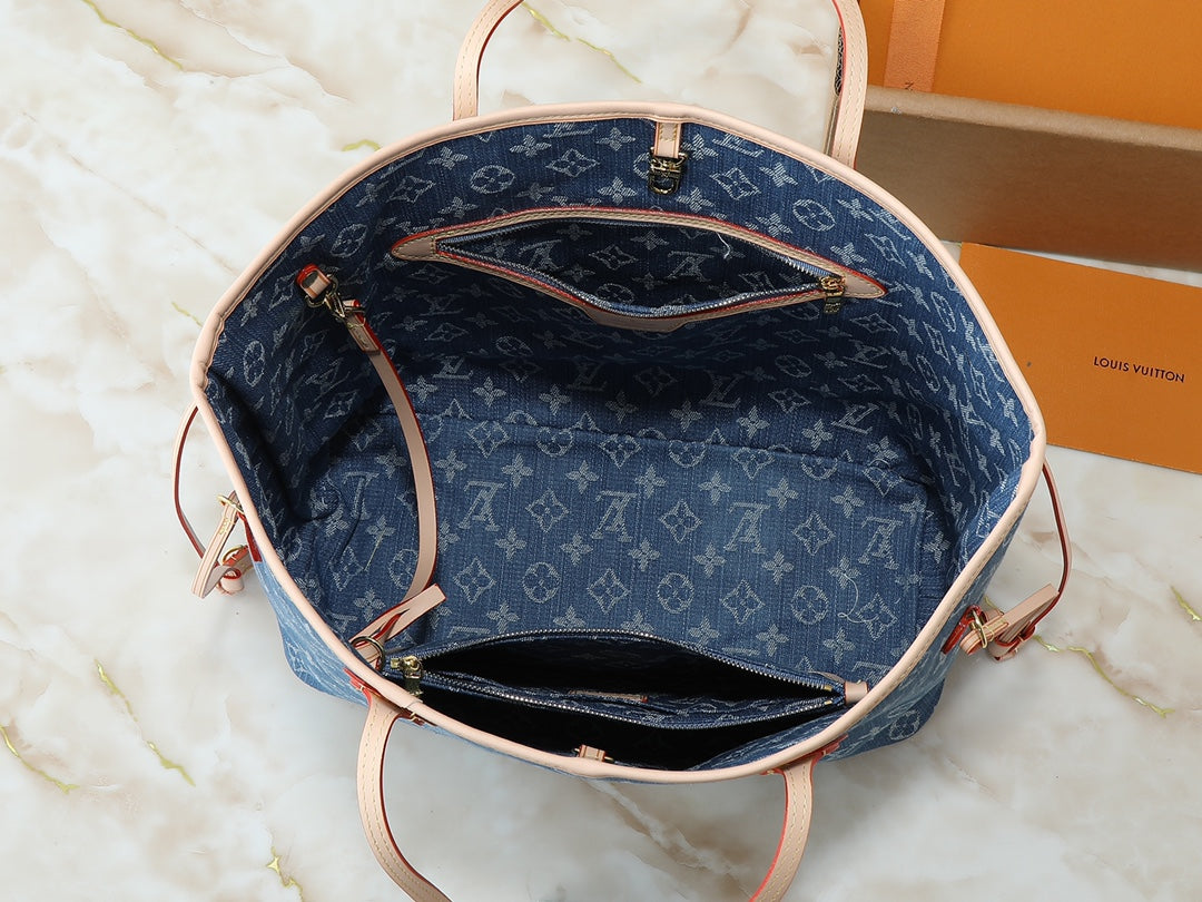 Designer Crossbody Bag for Women 31.0x28.0x14.0cm LEM278