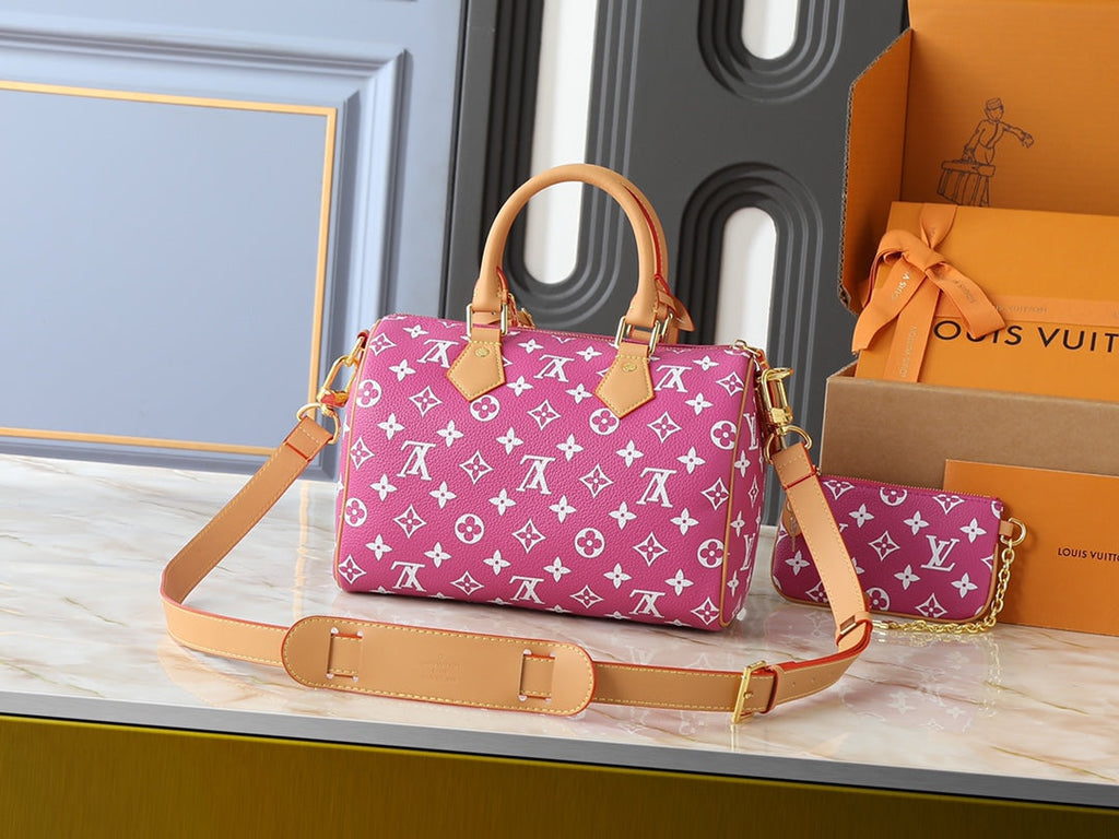 Designer Crossbody Bag for Women 25.0x15.0x15.0cm LEM341