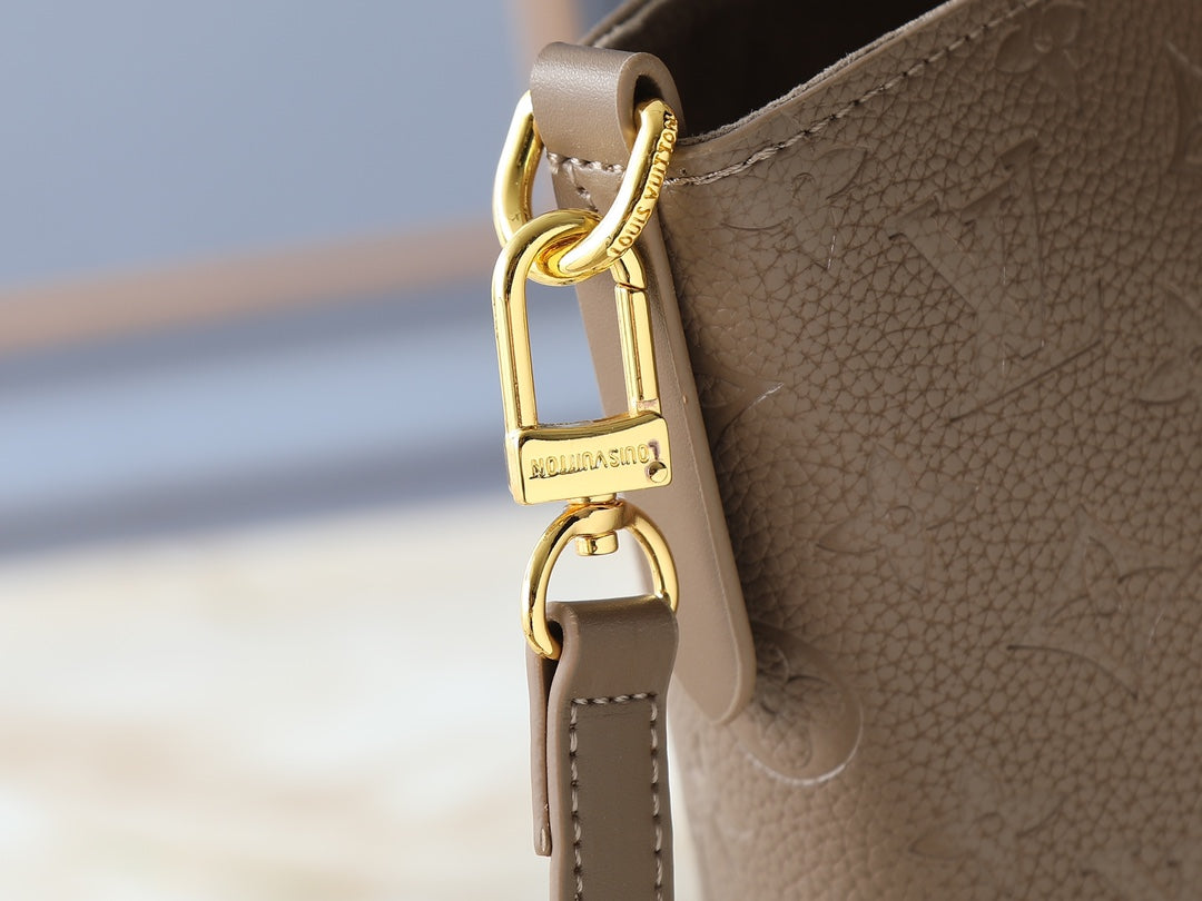 Designer Crossbody Bag for Women LEM297