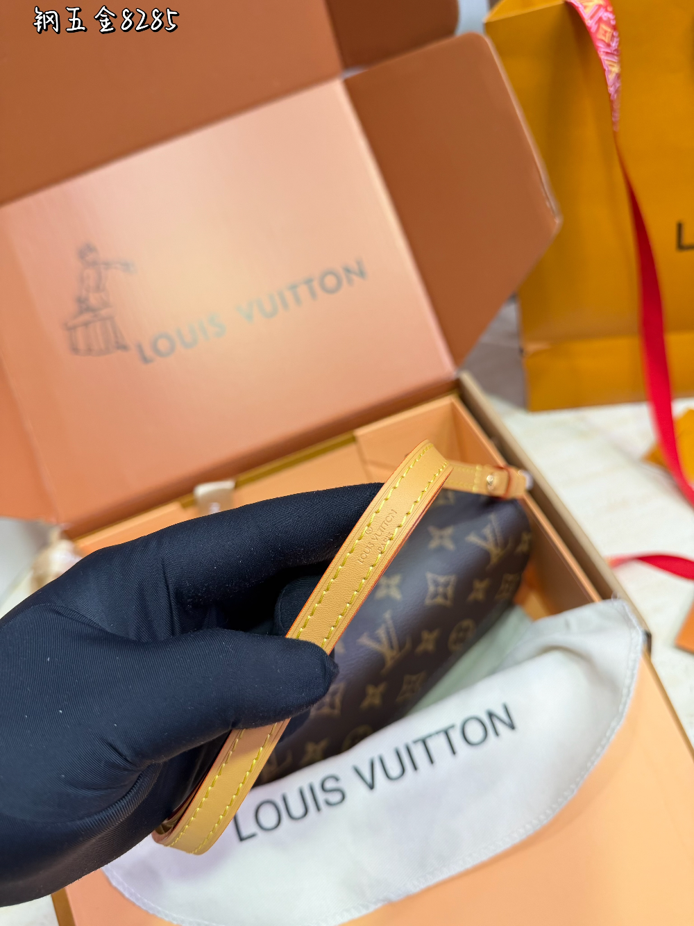 Brown Handbag for Women 22*13cm LEM516