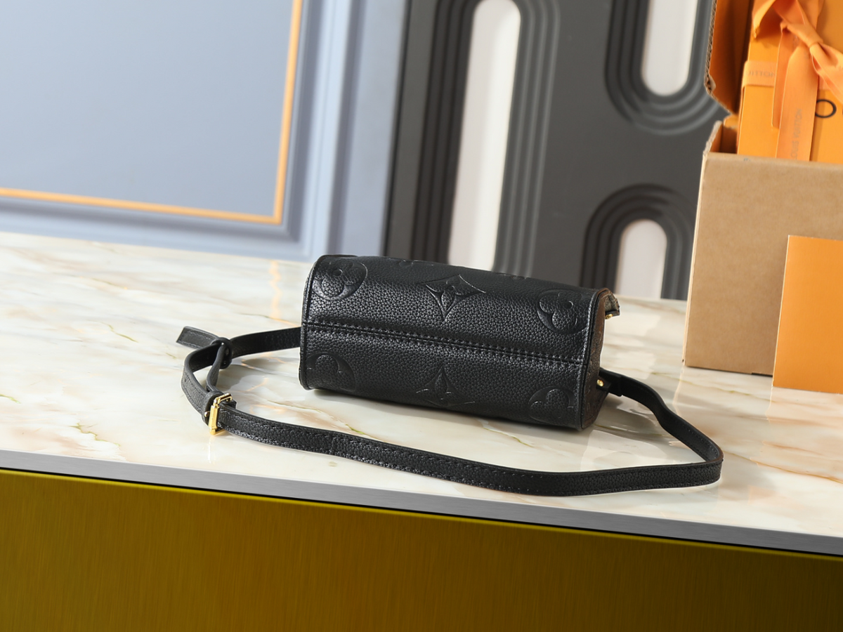 Black Handbag for Women 41.0x34.0x19.0cm LEM434