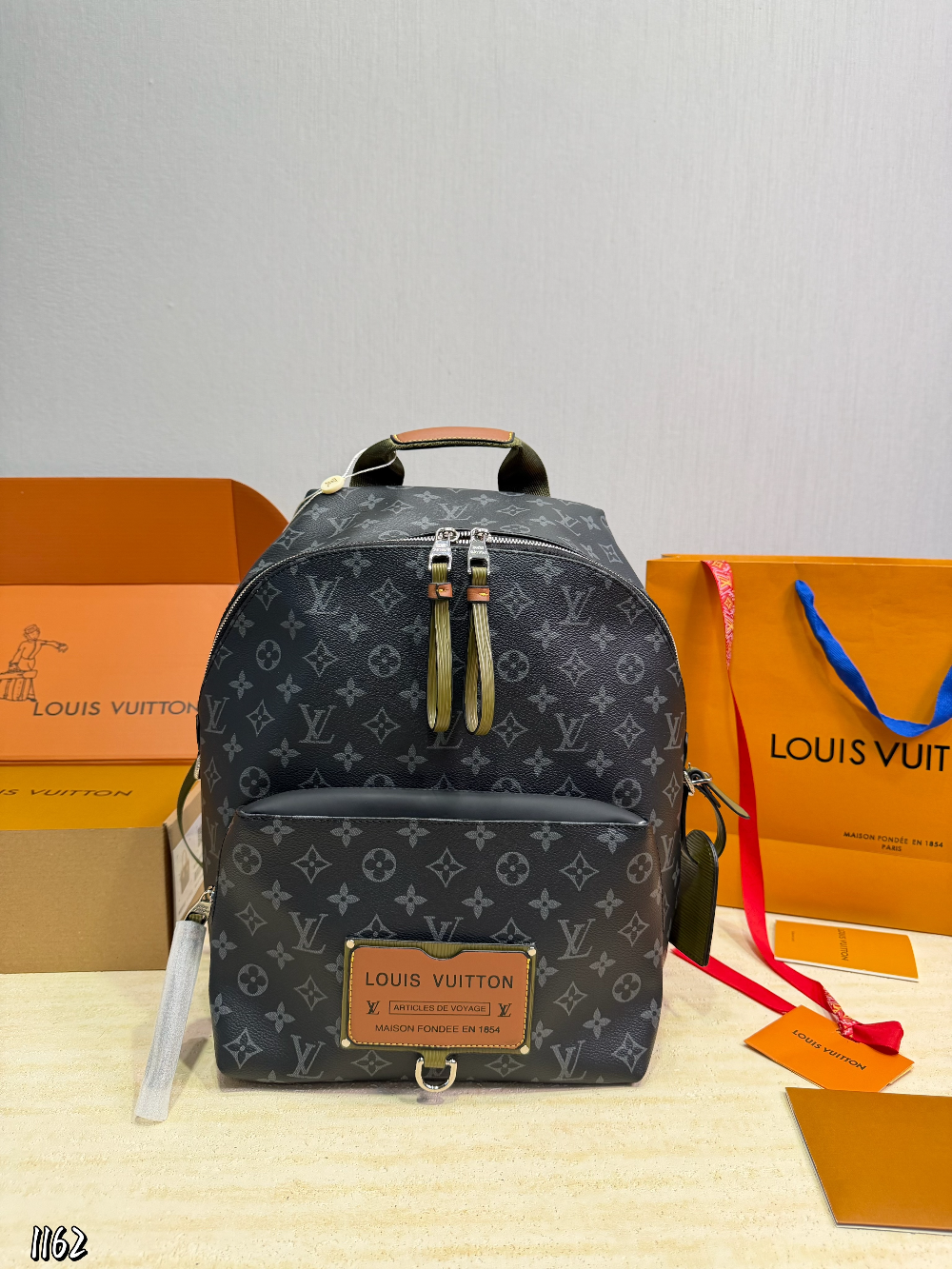 Black Handbag for Women 29*15*38cm LEM496