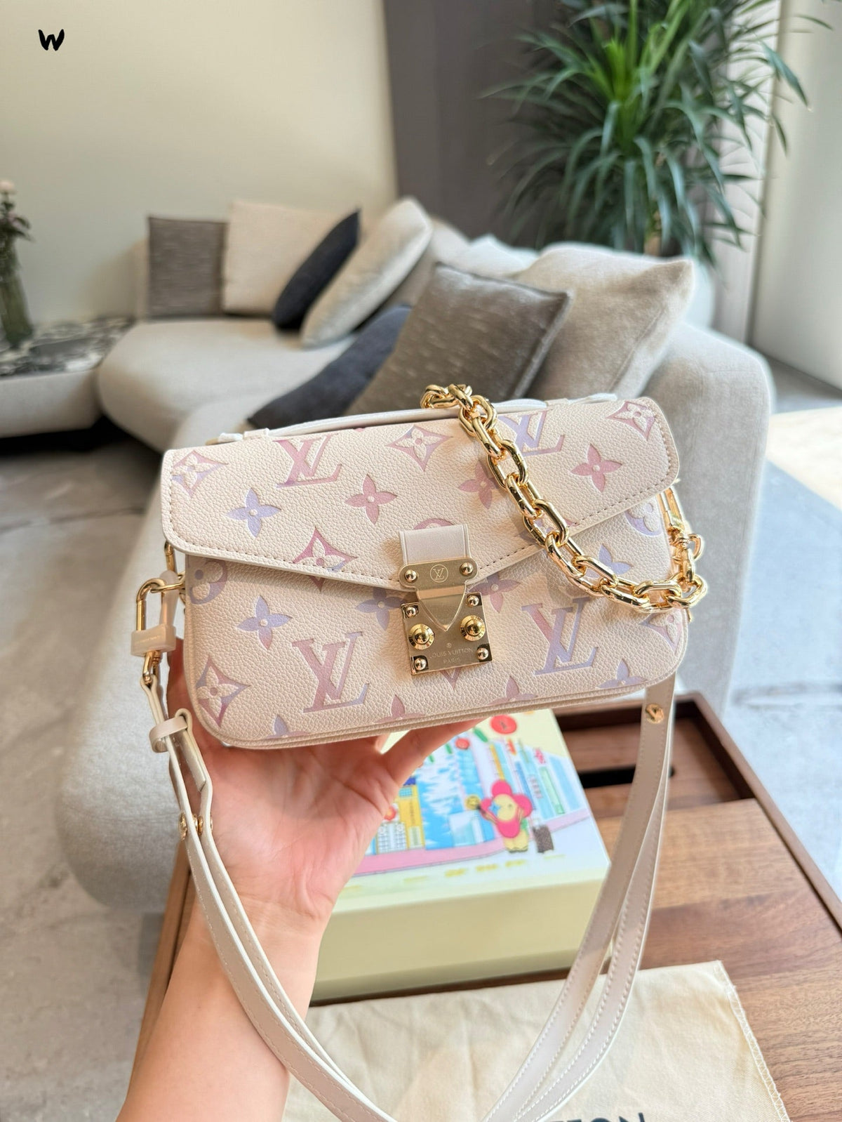 Designer Clash Color Crossbody Bag for Women LEM252