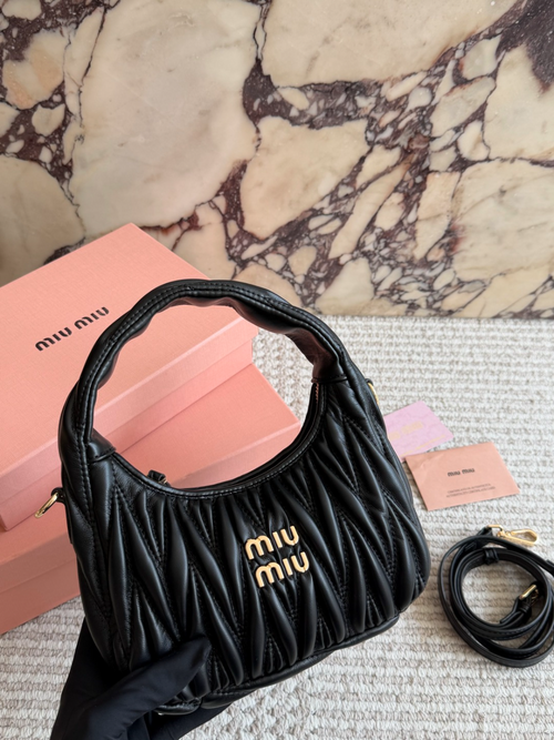 Black Bag for Women 20x17cm miu02
