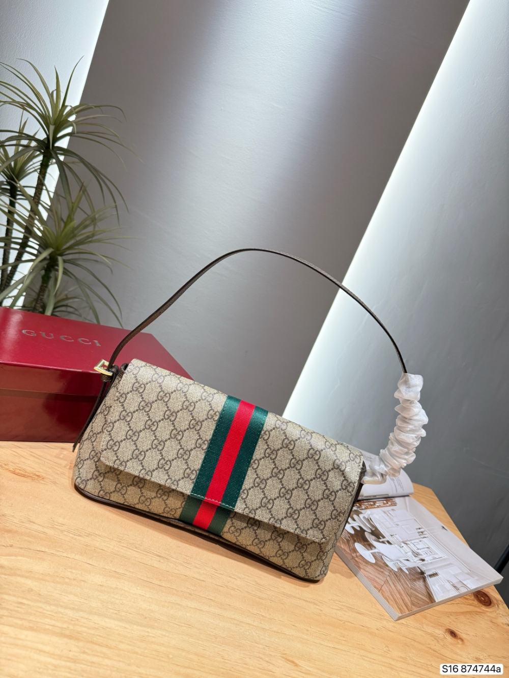 Fashion Handbag for Women 31*15cm GEM161