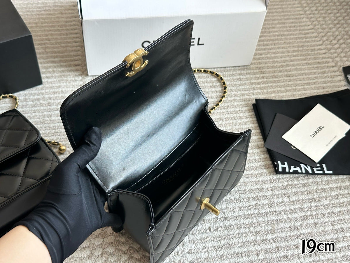Designer Leather Crossbody Bag for Women CEM181