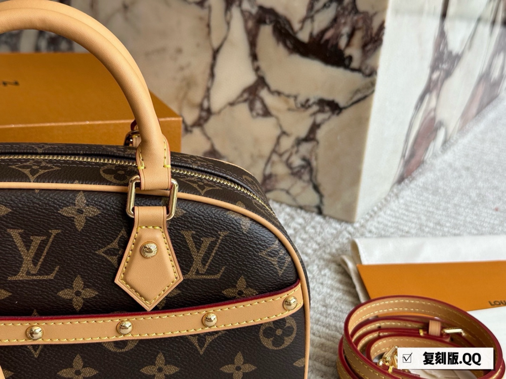 White/Brown Handbag for Women 27*19cm LEM517
