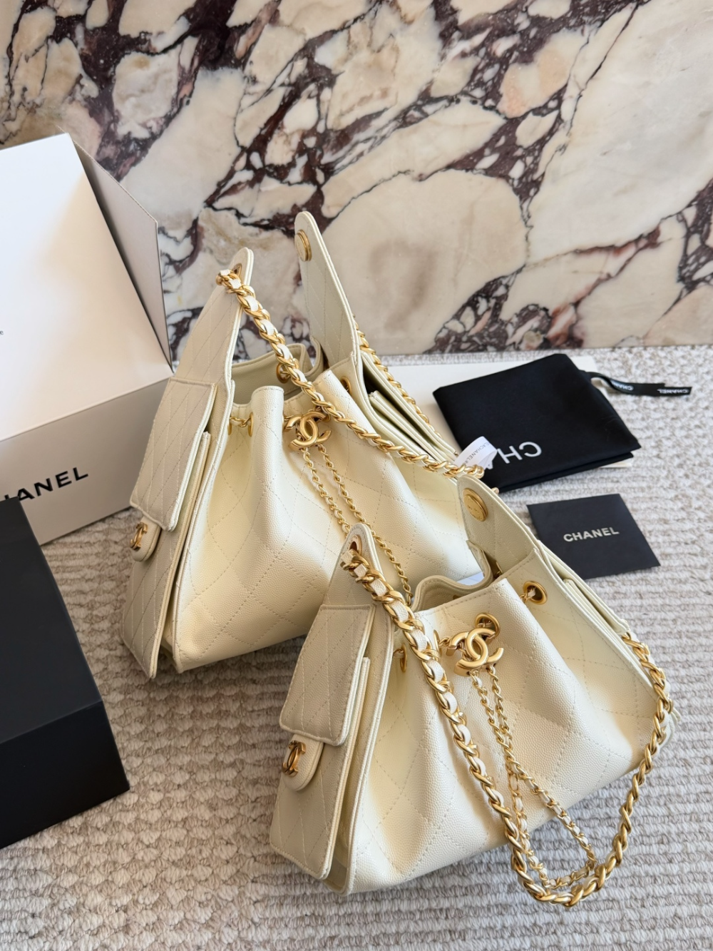 Black/White Handbag for Women 25cm CEM269