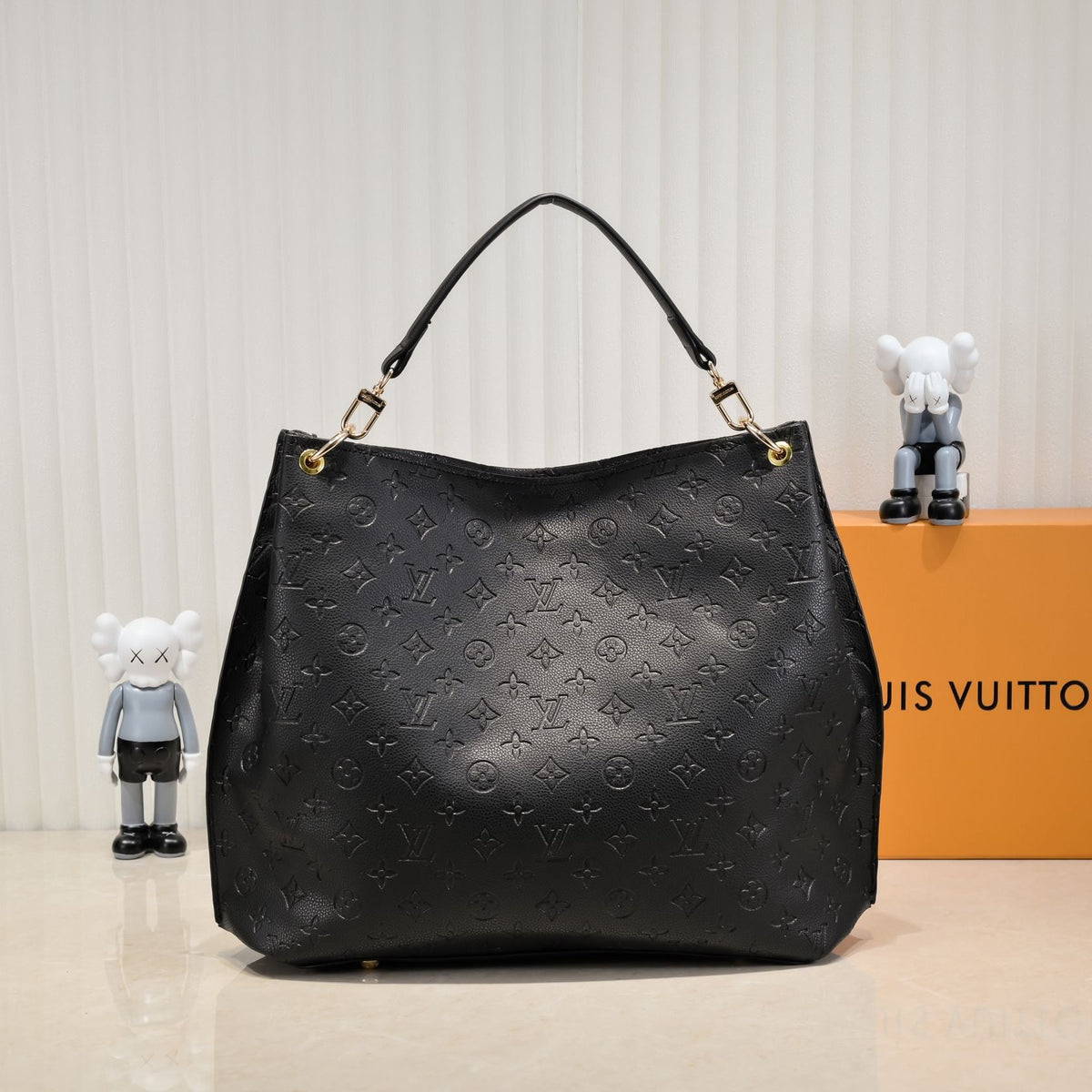 Fashion Handbag for Women 32x36x14cm LEM370
