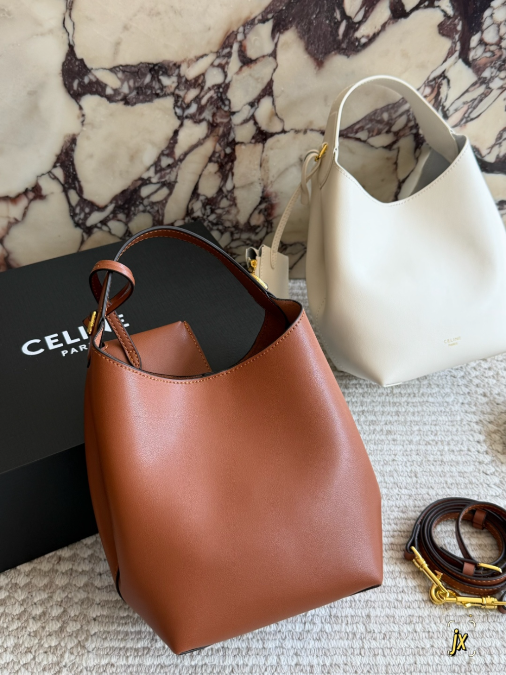 Black/White Handbag for Women 19x11.5x18cm CLEM39