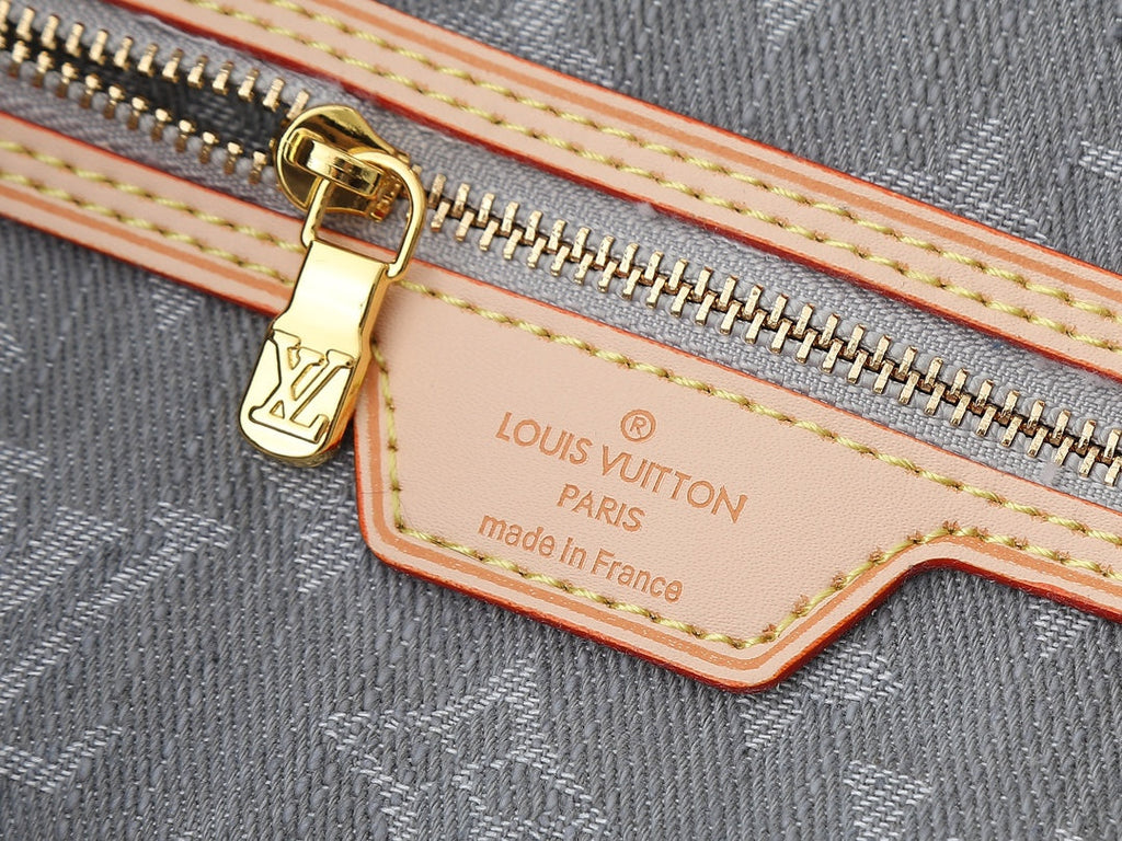 Designer Crossbody Bag for Women 31.0x28.0x14.0cm LEM278