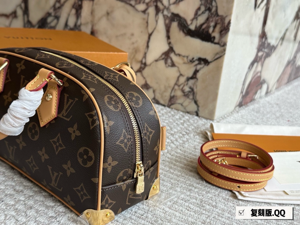 White/Brown Handbag for Women 27*19cm LEM517