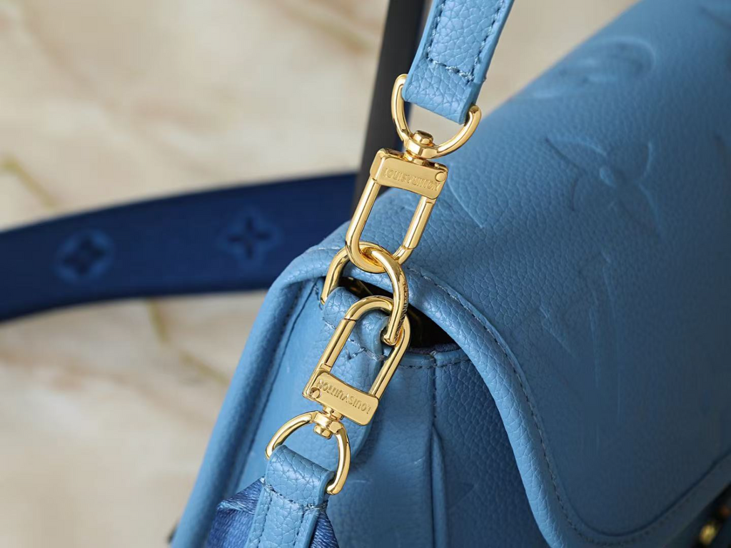 Blue Handbag for Women 25.0x9.0x15.0cm LEM458
