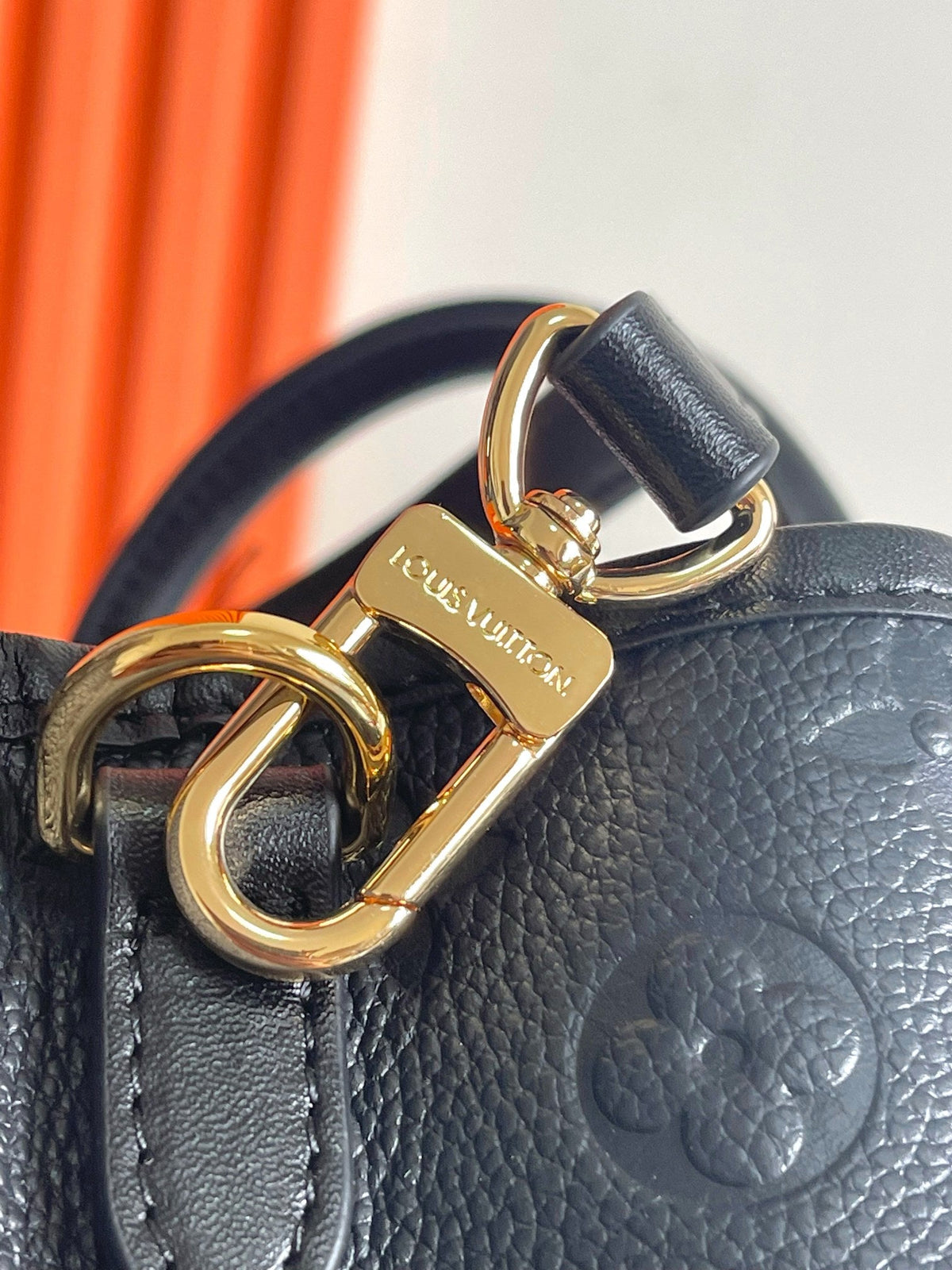 Genuine Leather Crossbody Bag for Women 31.0x21.5x13.0cm LEM360