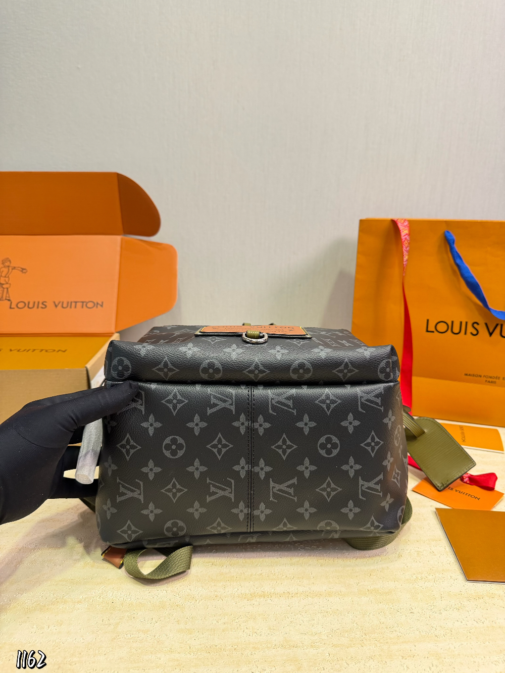 Black Handbag for Women 29*15*38cm LEM496