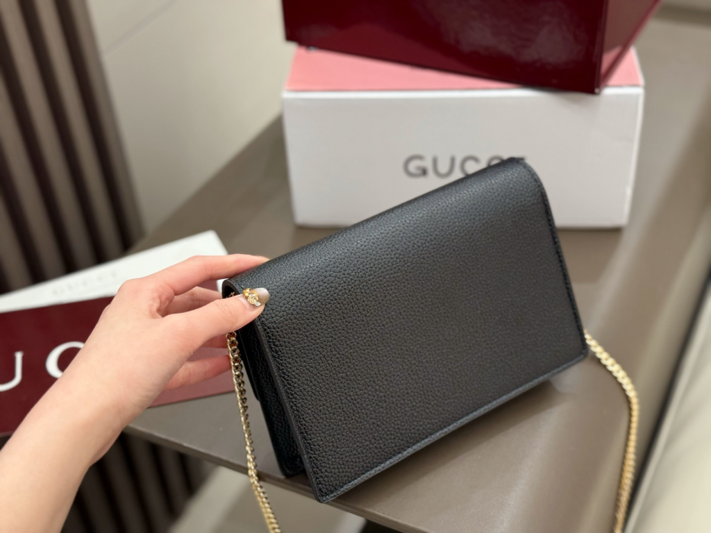Black/White Handbag for Women 20*6*13cm GEM158
