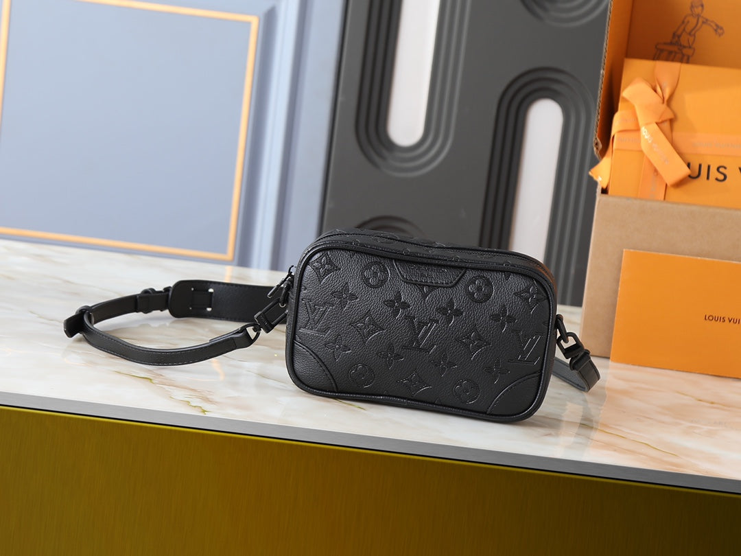 Black Bag for Women 20*13*6.5cm LEM334