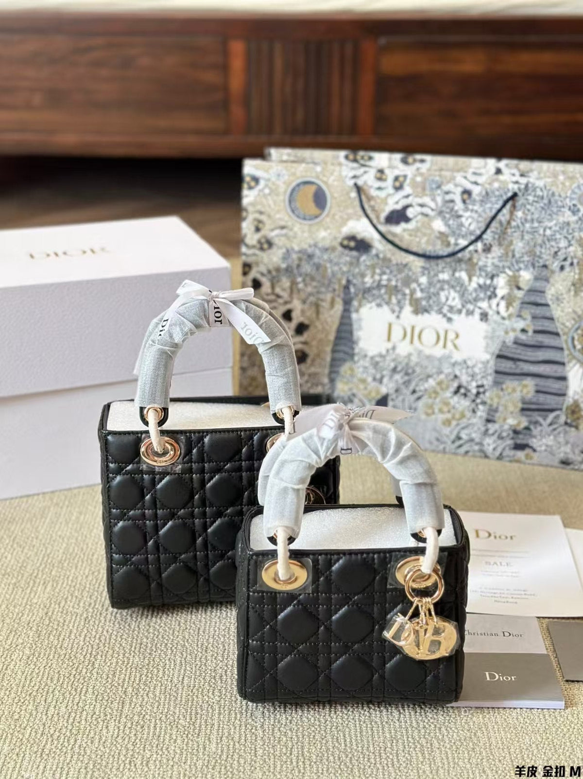 Black/White Handbag for Women 20cm DEM301